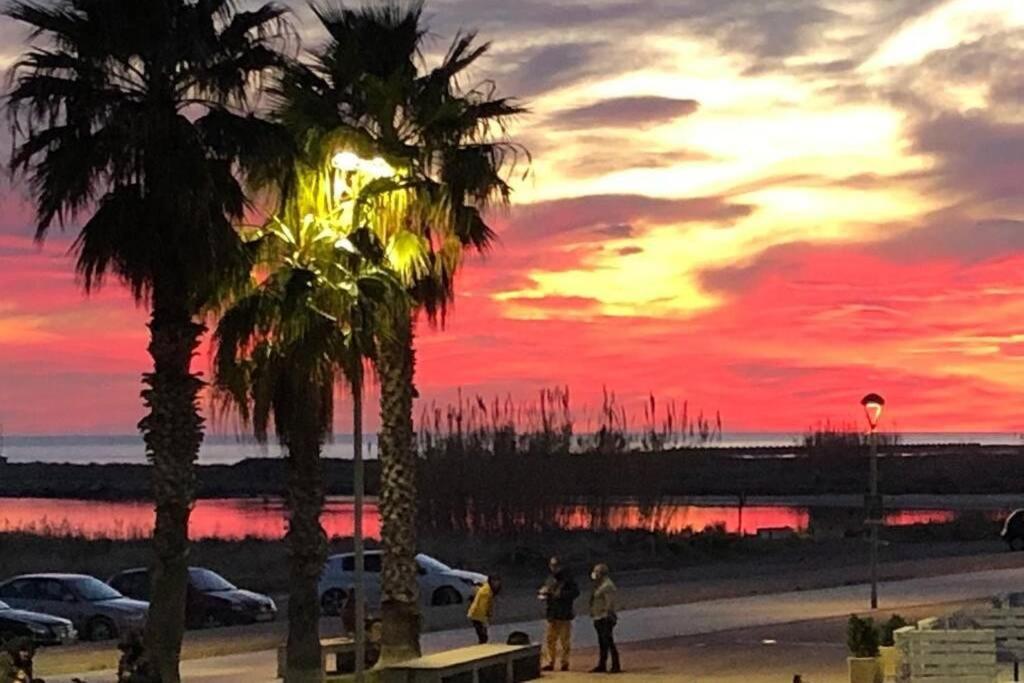 Apartamento Para 5 Personas Frente Al Mar Con Piscina Y Parking Cubelles Zewnętrze zdjęcie
