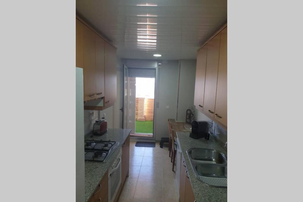 Apartamento Para 5 Personas Frente Al Mar Con Piscina Y Parking Cubelles Zewnętrze zdjęcie