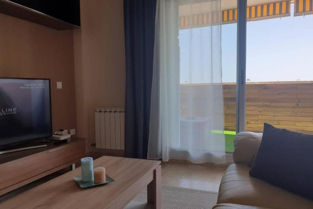 Apartamento Para 5 Personas Frente Al Mar Con Piscina Y Parking Cubelles Zewnętrze zdjęcie