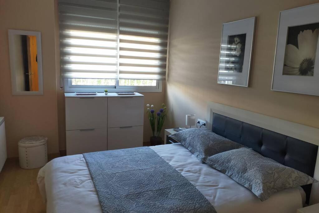 Apartamento Para 5 Personas Frente Al Mar Con Piscina Y Parking Cubelles Zewnętrze zdjęcie
