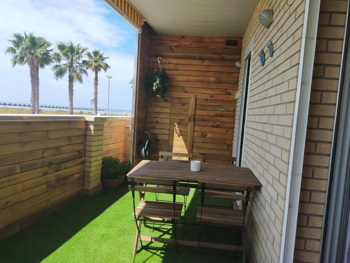 Apartamento Para 5 Personas Frente Al Mar Con Piscina Y Parking Cubelles Zewnętrze zdjęcie