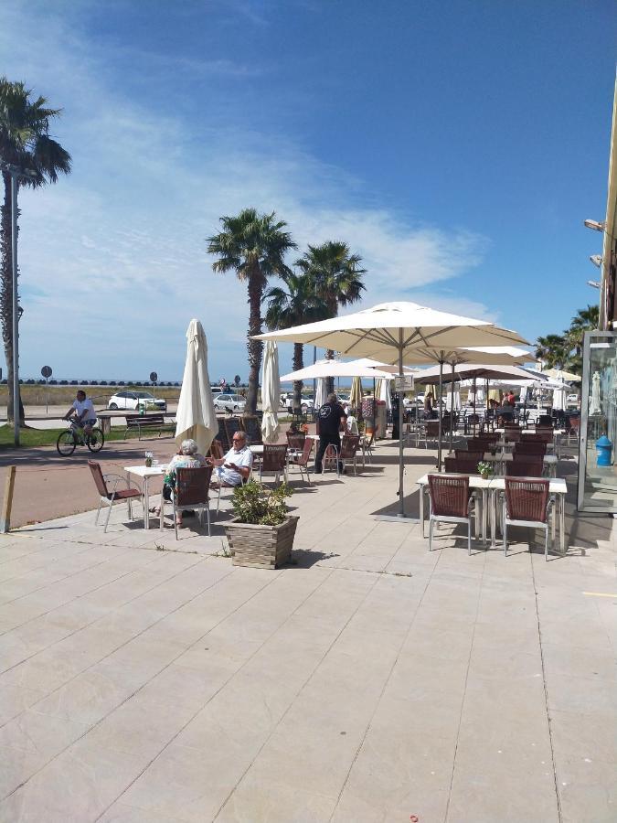 Apartamento Para 5 Personas Frente Al Mar Con Piscina Y Parking Cubelles Zewnętrze zdjęcie
